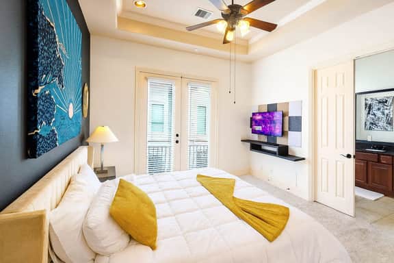 Limited Spring Offer | Galleria Escape w/ King Bed