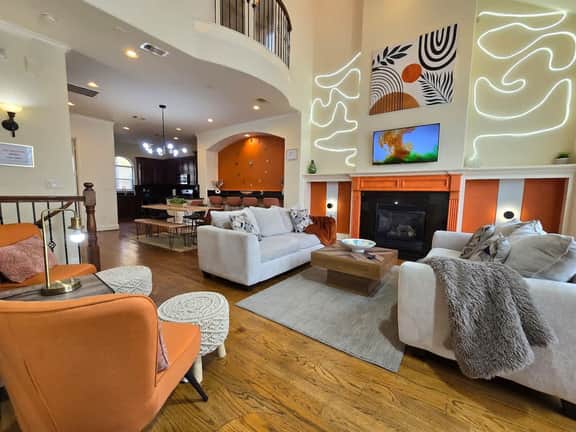Limited Spring Offer | Private Jacuzzi | Sleeps 9