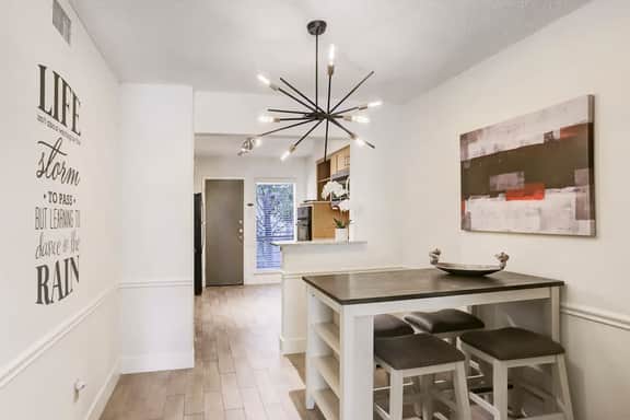 Premium Stay • Galleria Area | 2 BR & BA | 204
