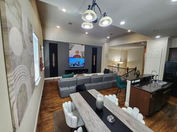 Rodeo x World Cup Offer | Private Pool | Garage
