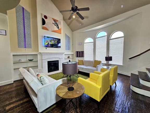Limited Spring Rodeo Offer | 3BR Near Galleria